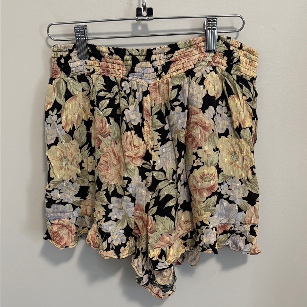 American Eagle Outfitters High Waist Black and Cream Shorts